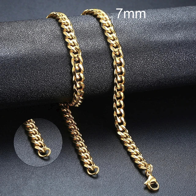 Vnox LuxeCurb Diamond-Cut Necklace